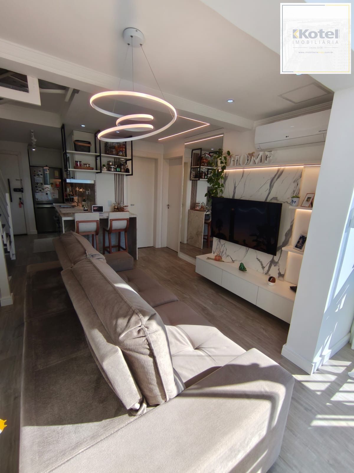 Apartamento Cobertura duplex 108m² 3 dormitórios (2 reversíveis) Cachoeirinha