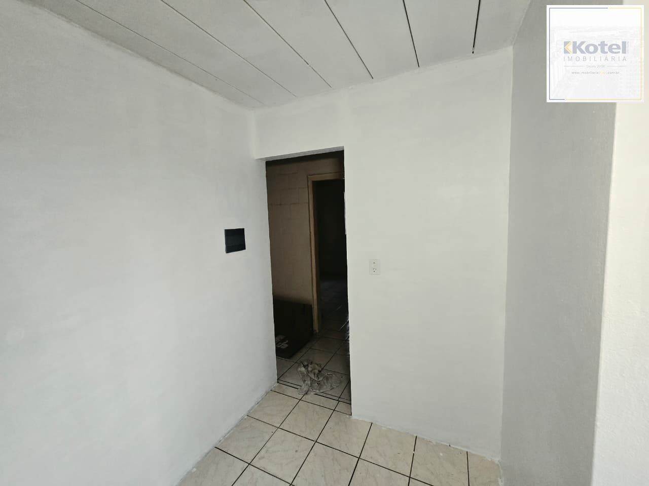 Apartamento com 2 quartos, portaria 24hr e vaga no bairro Lomba do Pinheiro — foto 3
