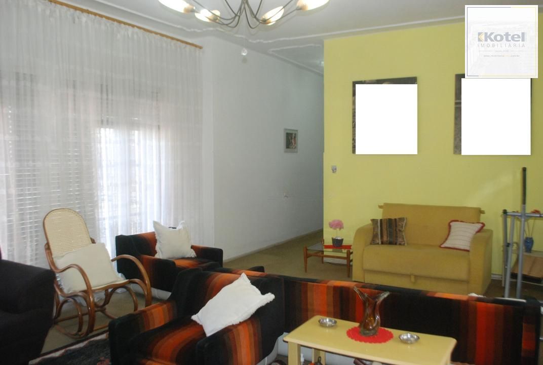 Casa com 4 Quartos e 4 vagas de garagem no Bairro Vila Ipiranga