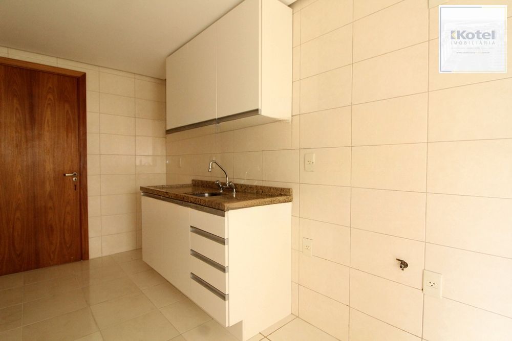 Apartamento com 2 quartos, 1 suíte e 1 vaga e elevador no Bairro Bom Fim. — foto 5