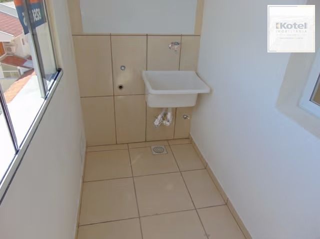 Apartamento de 2 dormitórios e 1 vaga de garagem em Canoas.