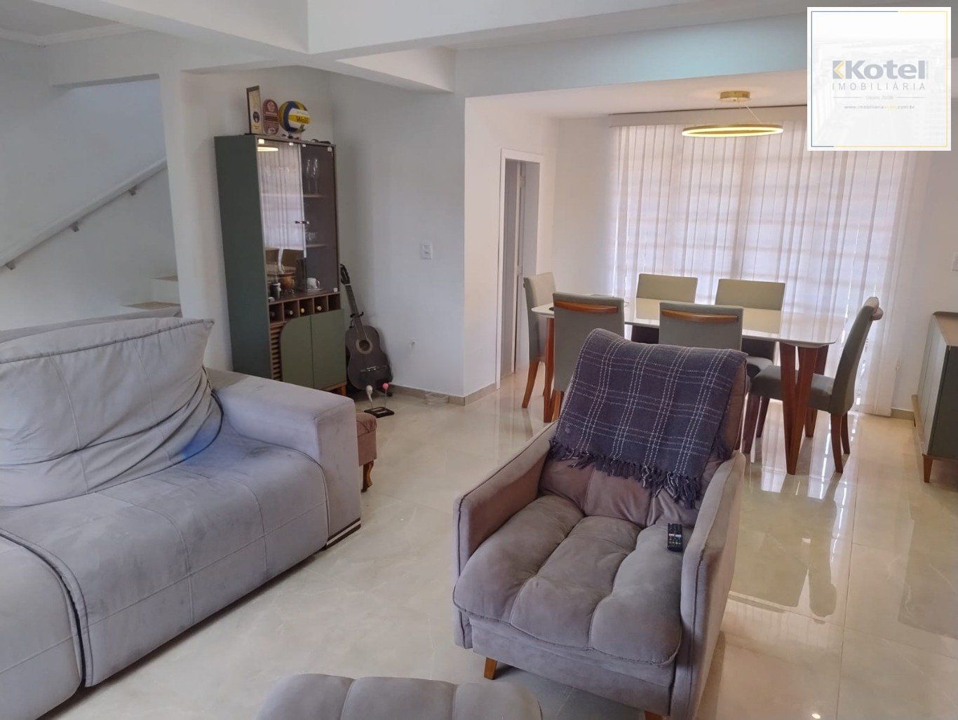 Casa de 3 dormitórios, 1 suíte e  1 vaga de garagem coberta em Canoas.