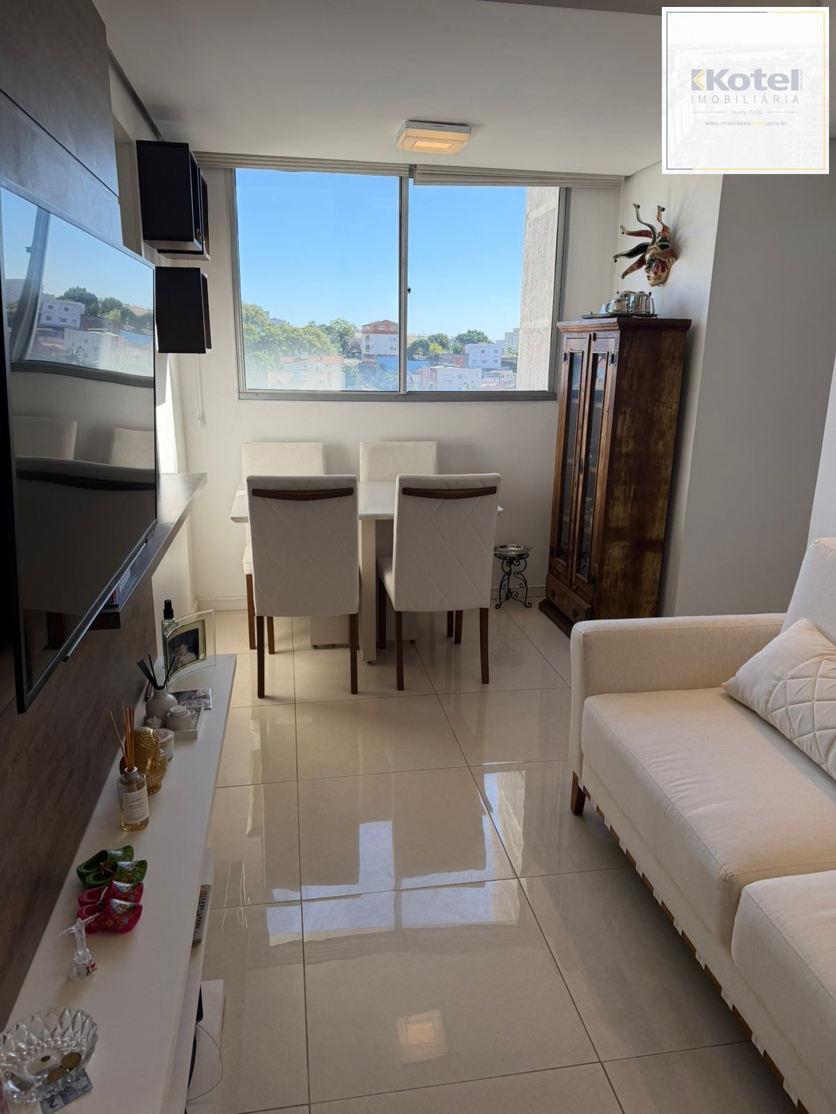 Apartamento 3 dormitórios com Suíte Semi Mobiliado com Vaga de Garagem — foto 3