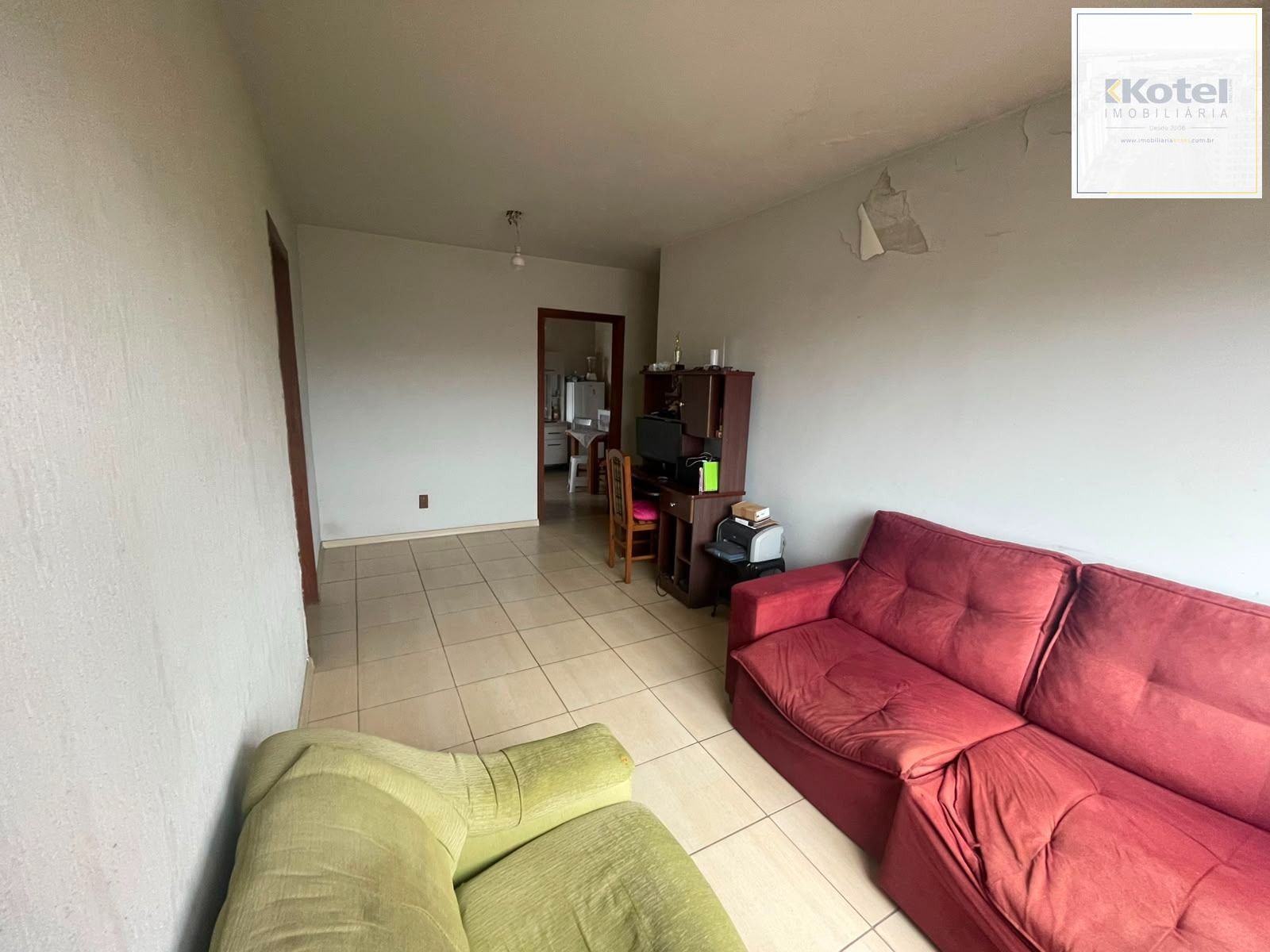 Apartamento com 2 quartos, 1dep. Empregada e sol da manha no bairro Partenon