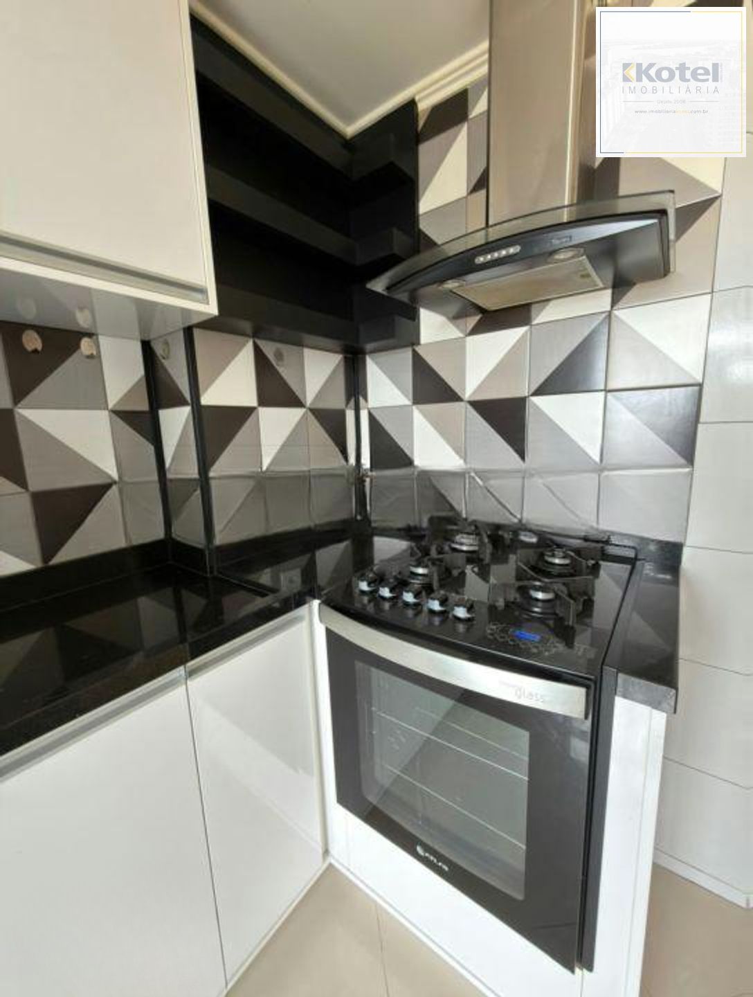 Apartamento de 2 dormitórios e 1 vaga de garagem no bairro Jardim Floresta/Poa.