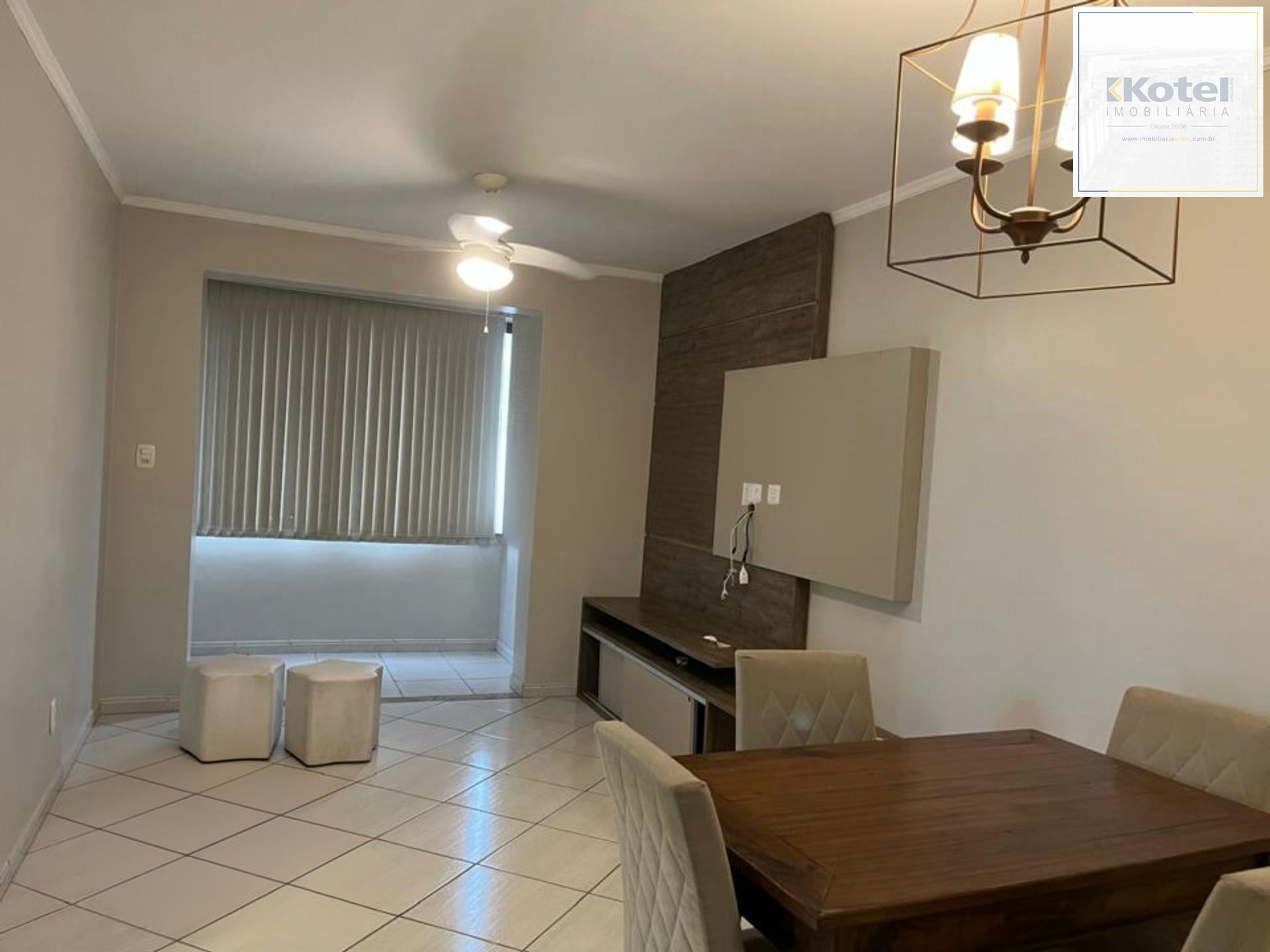 Apartamento de 2 dormitórios e 1 vaga de garagem em Canoas.