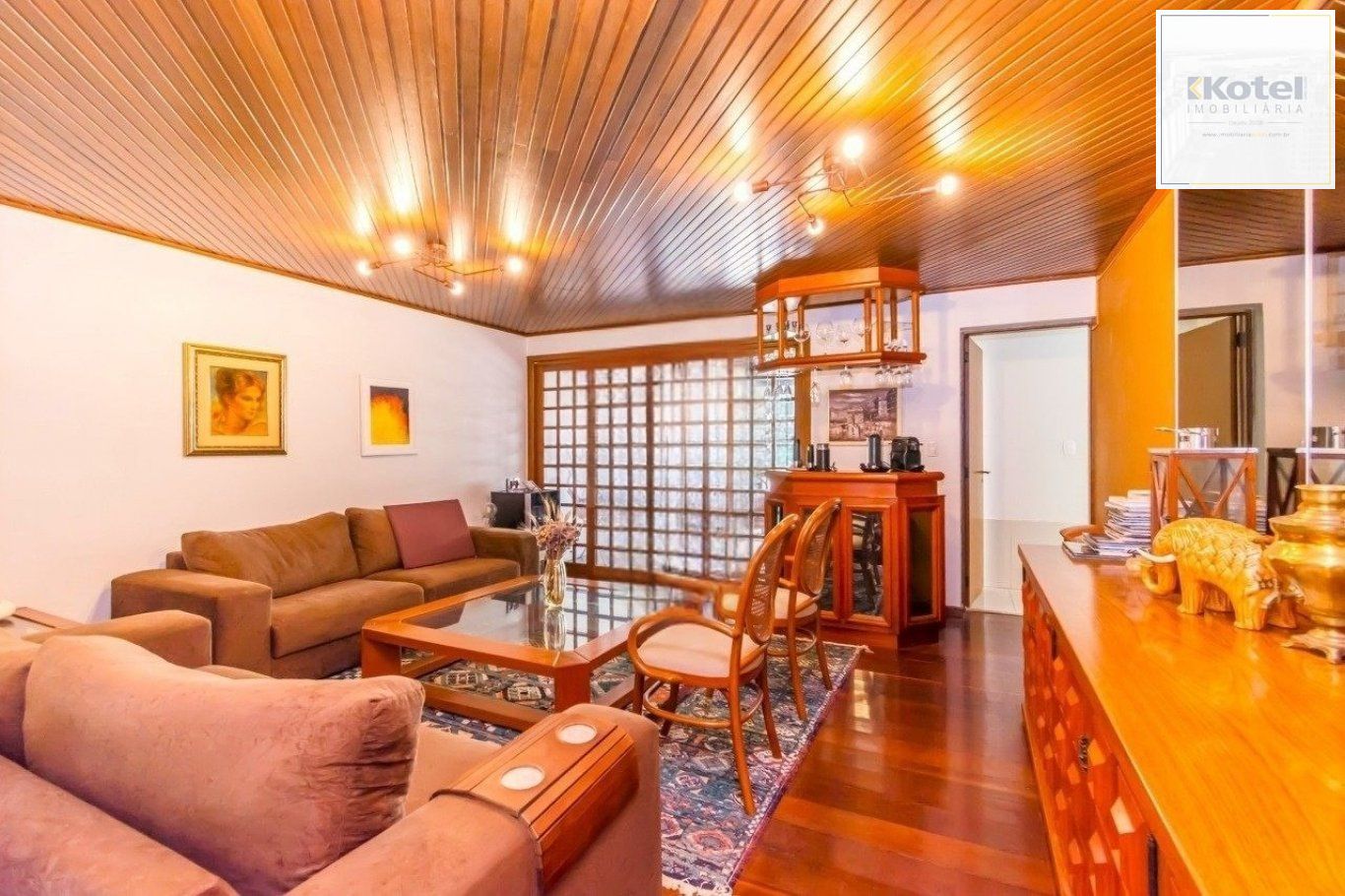 Casa com 4 dormitórios, 1 suíte, 4 vagas, piscina no bairro Três Figueiras. — foto 4
