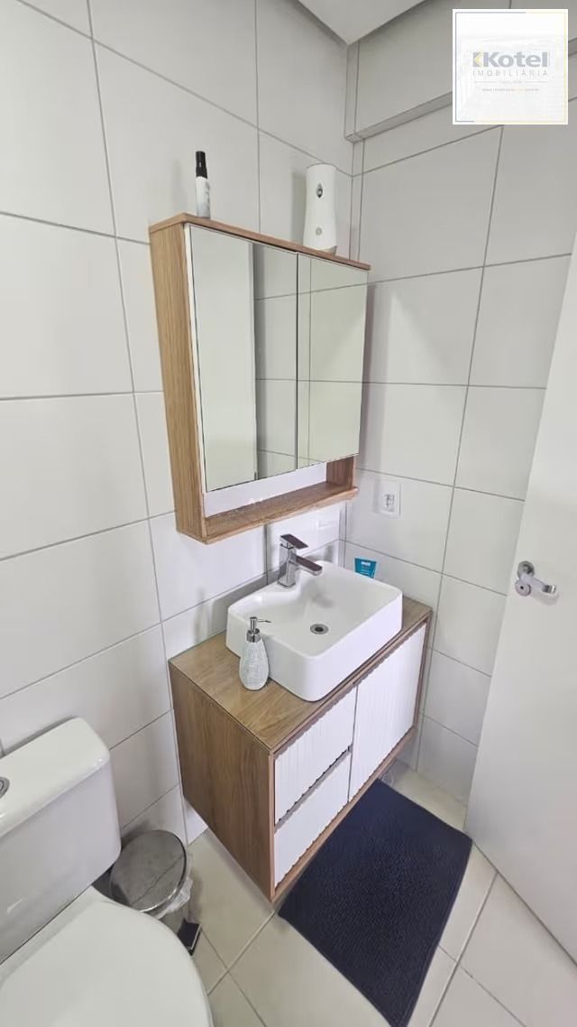 Apartamento de 2 dormitórios e 1 vaga de garagem em Canoas.