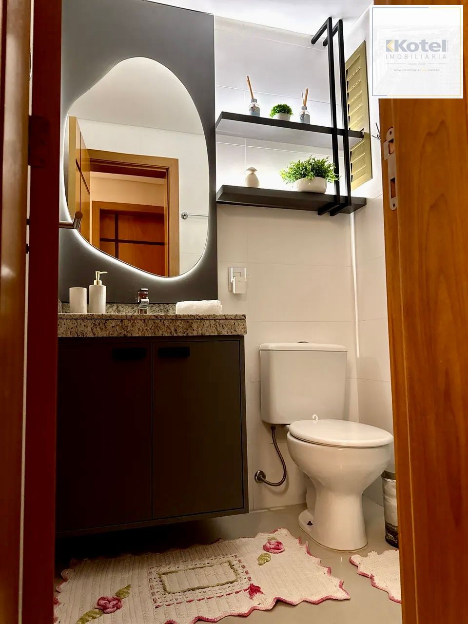 Apartamento 2 quartos com 1 vaga escriturada, Piscinas, Capão da Canoa.