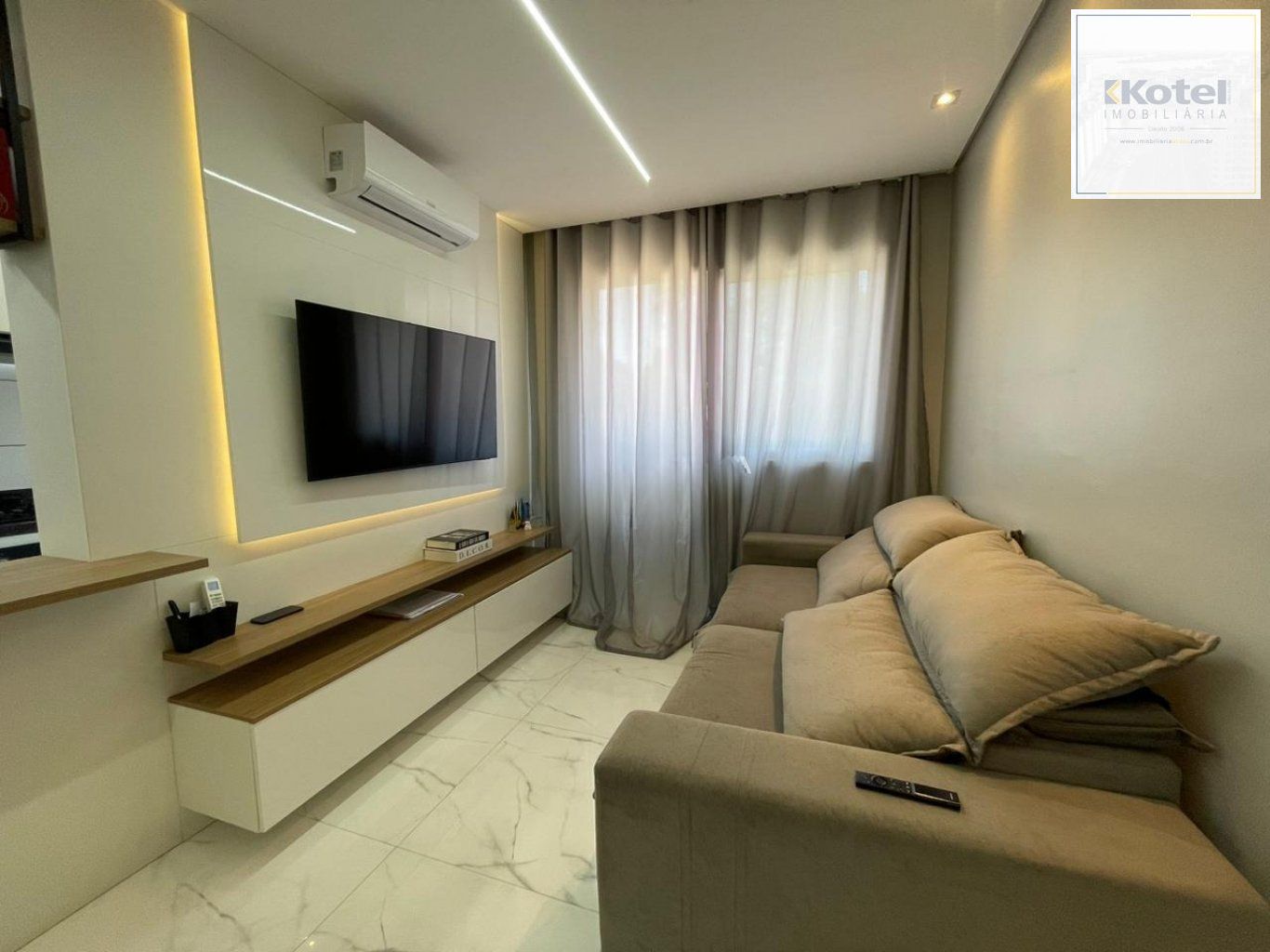 Apartamento de 2 dormitórios, elevador e 1 vaga de garagem em Canoas.