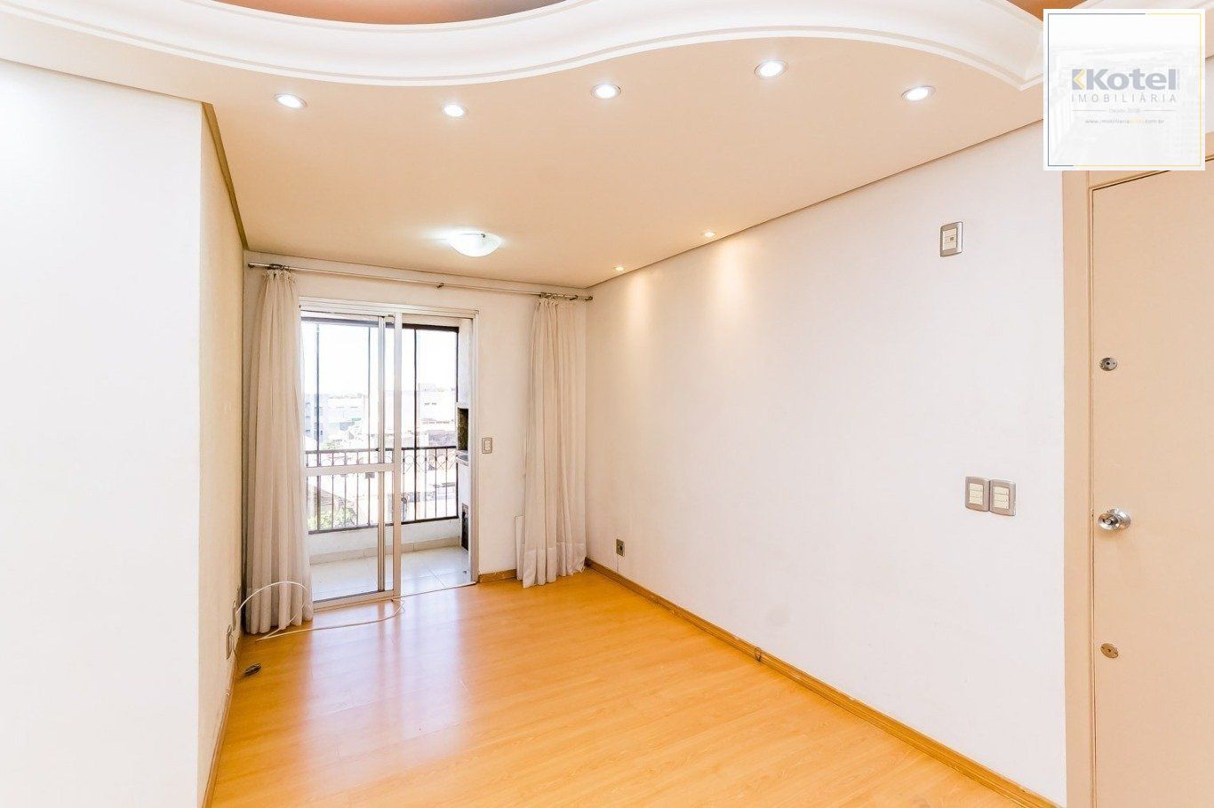 Apartamento de 2 dormitórios, elevador,1vaga de garagem, no Bairro Sarandi POA. — foto 4