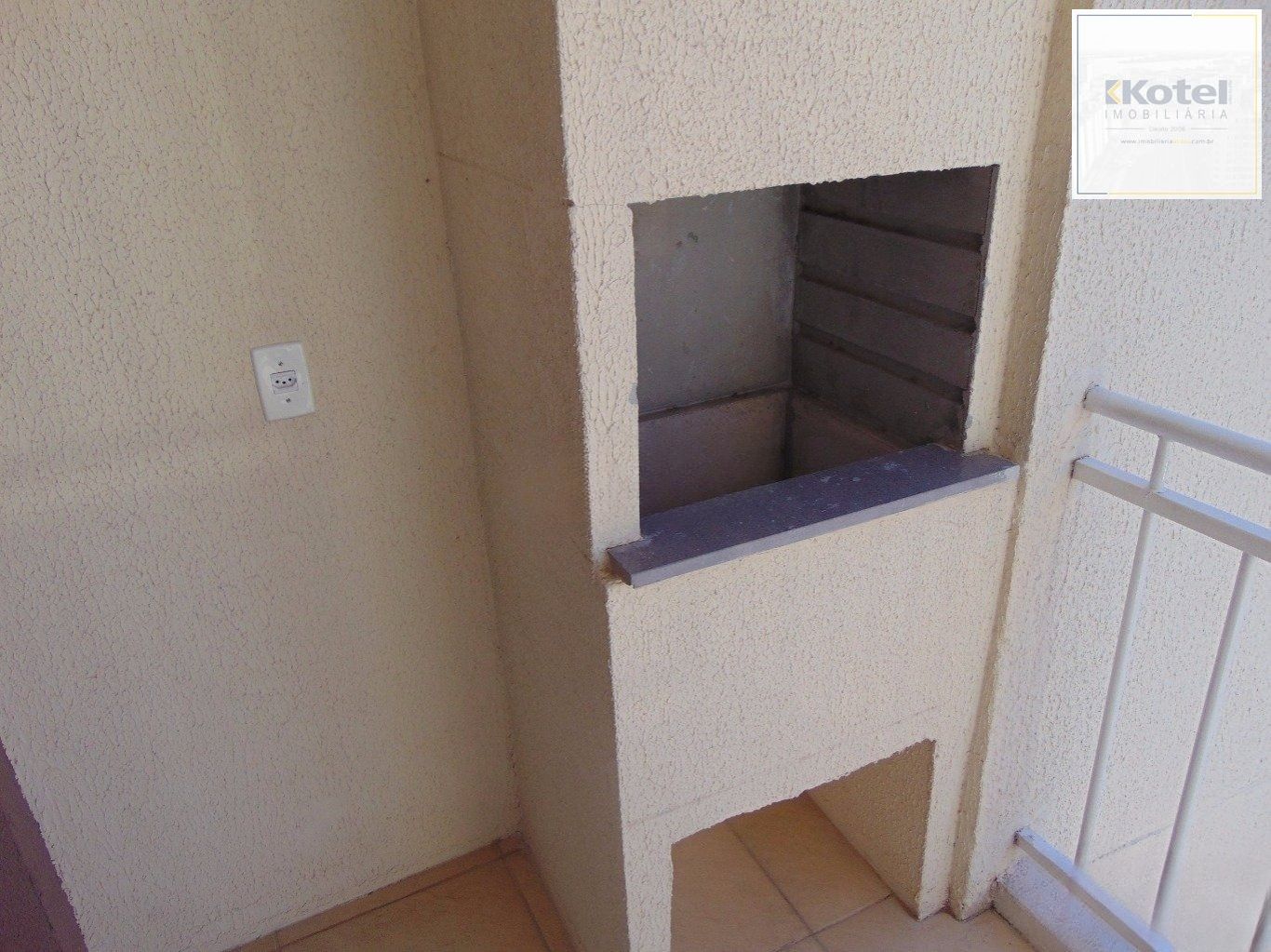 Apartamento de 2 dormitórios e 1 vaga de garagem em Canoas.