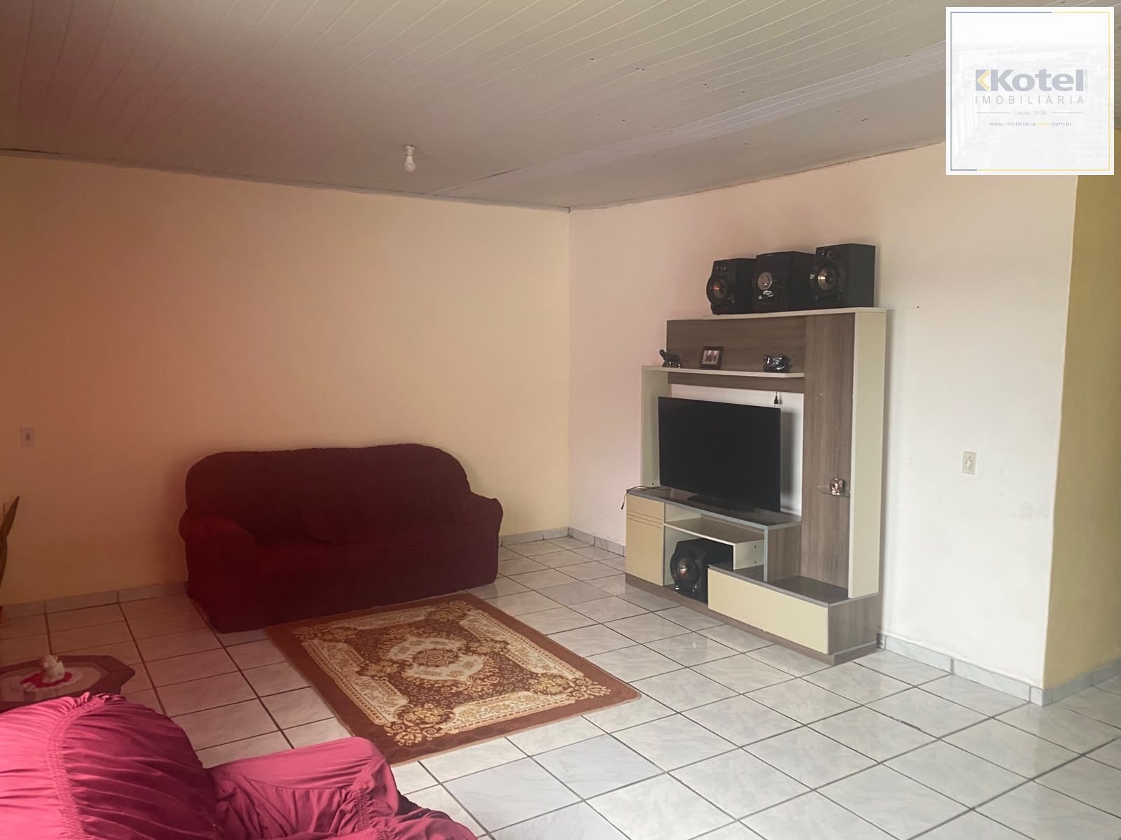 Casa de 4 quartos e 1 vaga de garagem no Bairro Martinica Viamão.