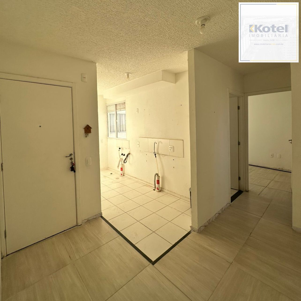 Apartamento 2 dormitórios com 1 vaga Bairro Rubem Berta Porto Alegre