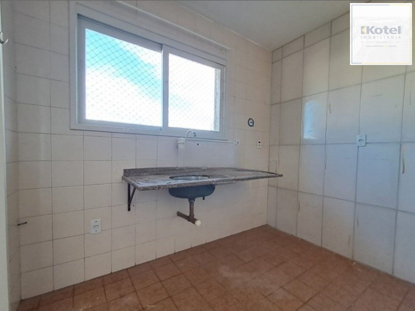 Apartamento com 2 quartos e 1 vaga à venda em Centro Histórico.
