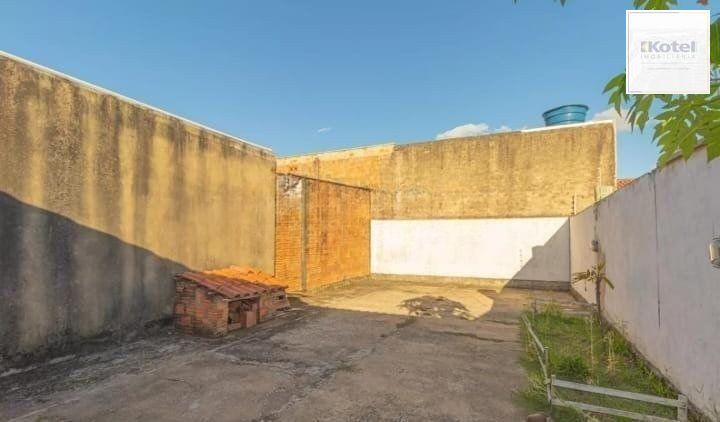 Casa de 2 dormitórios e 1 vaga de garagem em Canoas.