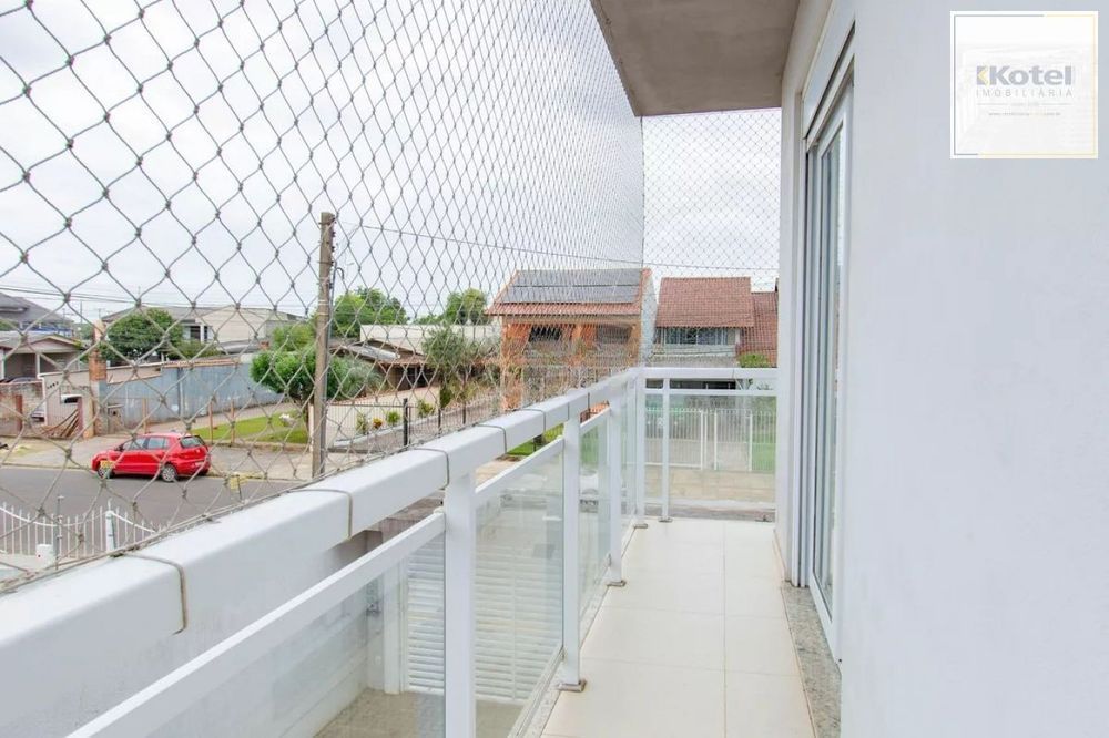 Casa de 3 dormitórios e 2 vagas de garagem em Canoas.