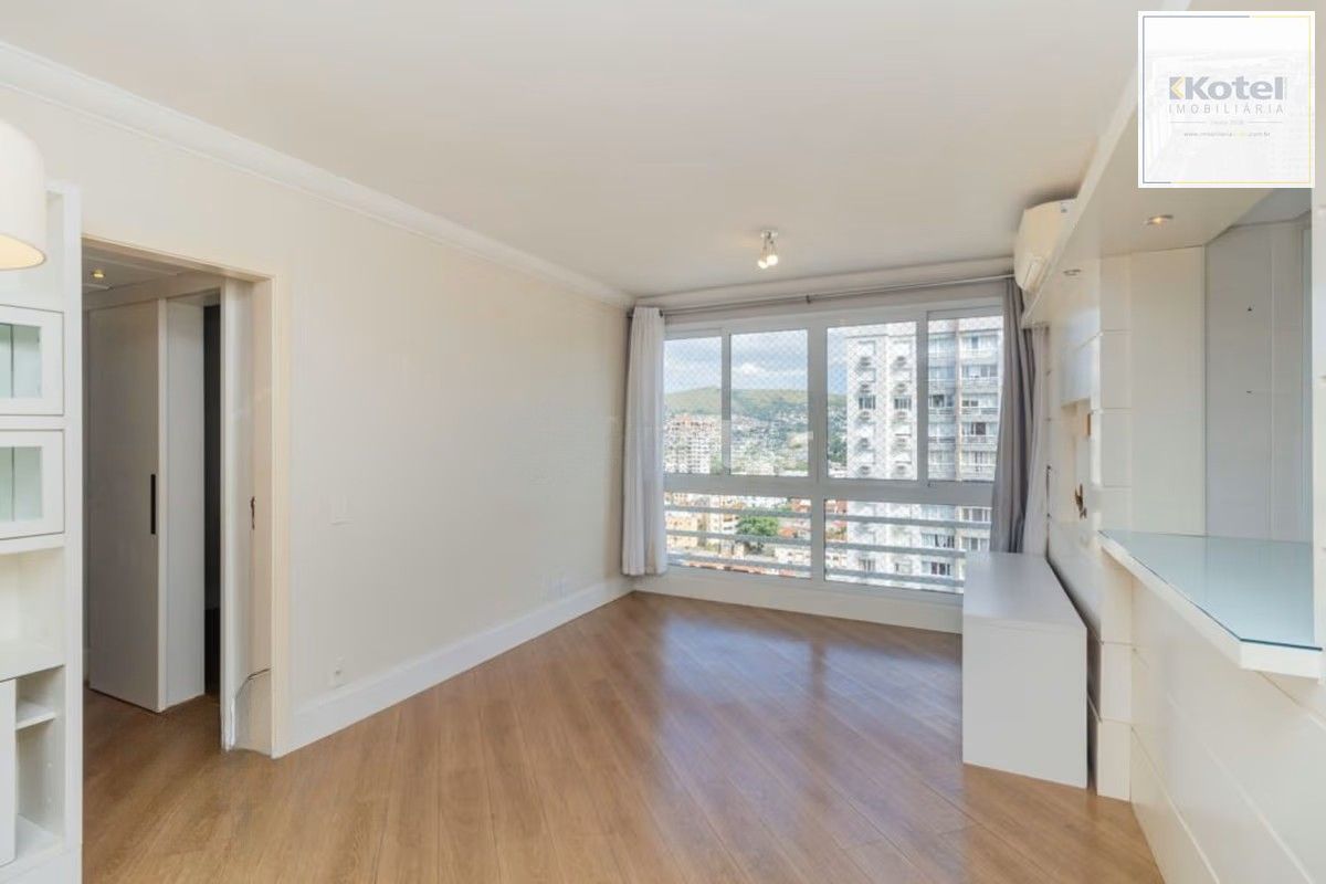 Apartamento 2 Dormitórios com Elevador e 2 Vagas à Venda no Jardim Botânico
