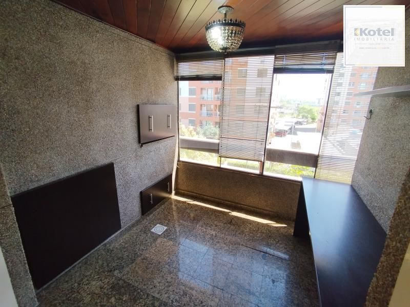 Apartamento 2 dormitórios, 1 vaga, churrasqueira e elevador no Cristo Redentor.