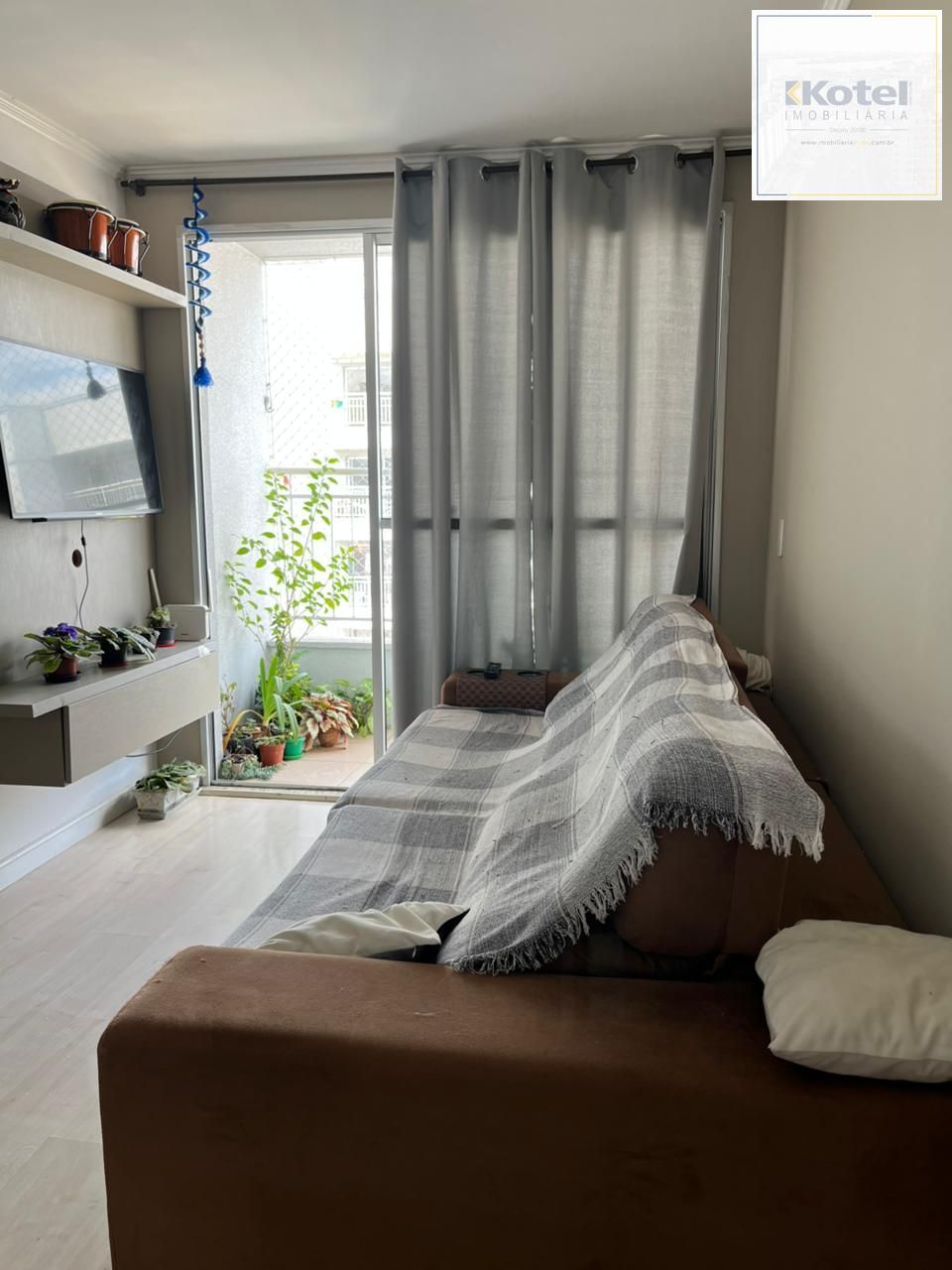 Apartamento de 2 dormitórios e 1 vaga de garagem em Canoas.