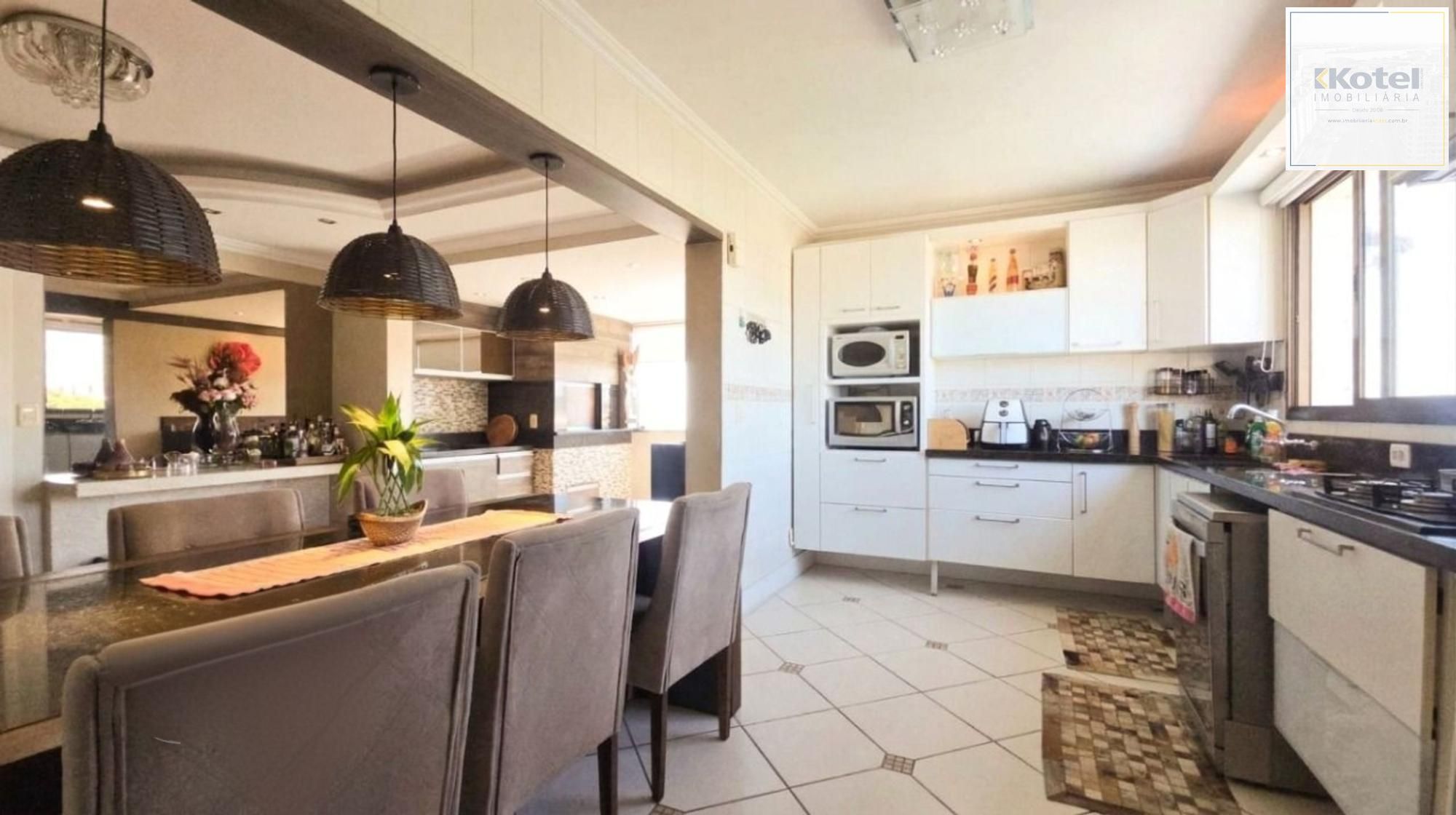 Apartamento de 3 dormitórios, elevador e 2 vagas de garagem em Canoas.