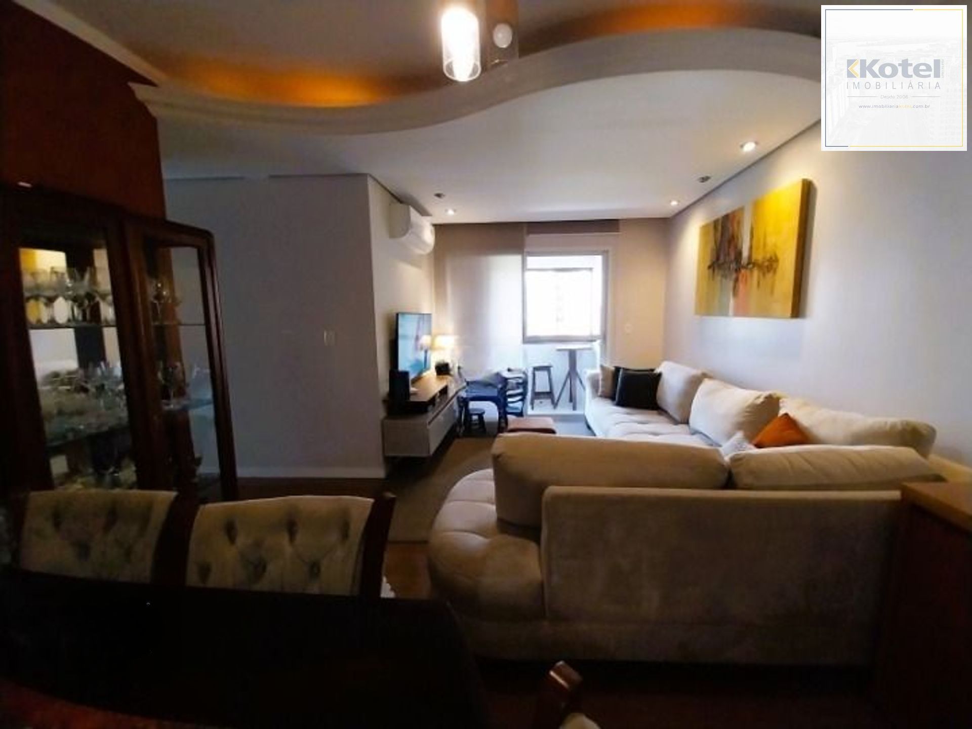 Apartamento de 3 dormitórios, elevador e 1 vaga de garagem em Canoas.