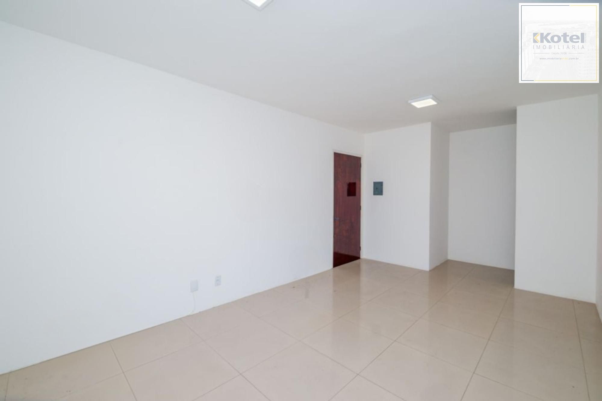 Apartamento com 2 quartos, 2 banheiros e 1 vaga no bairro Azenha.
