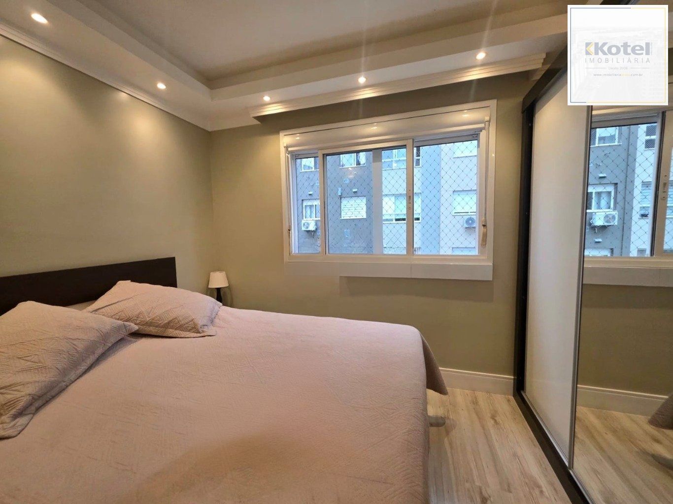 Apartamento de 3 quartos no bairro jardim carvalho. Porto Alegre