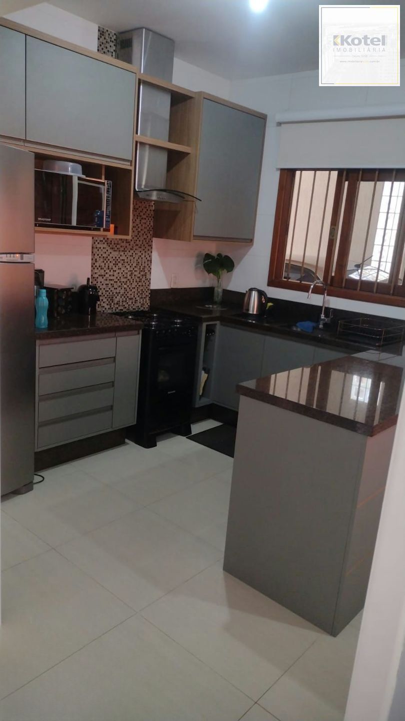 Casa de 3 quartos e 2 vagas de garagem em Canoas.