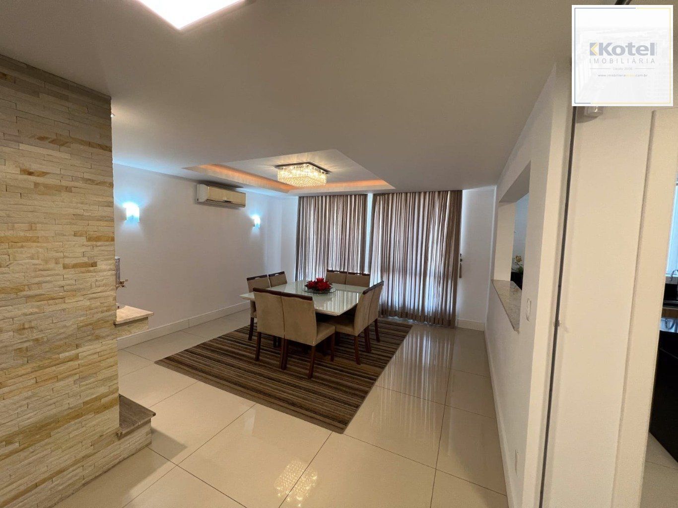 Casa semi mobiliada de 3 dormitórios e 4 vagas no bairro Cascata — foto 4