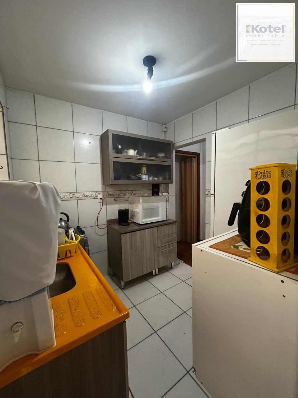 Apartamento à venda terreo com pátio e 2 dormitórios no bairro Menino Deus