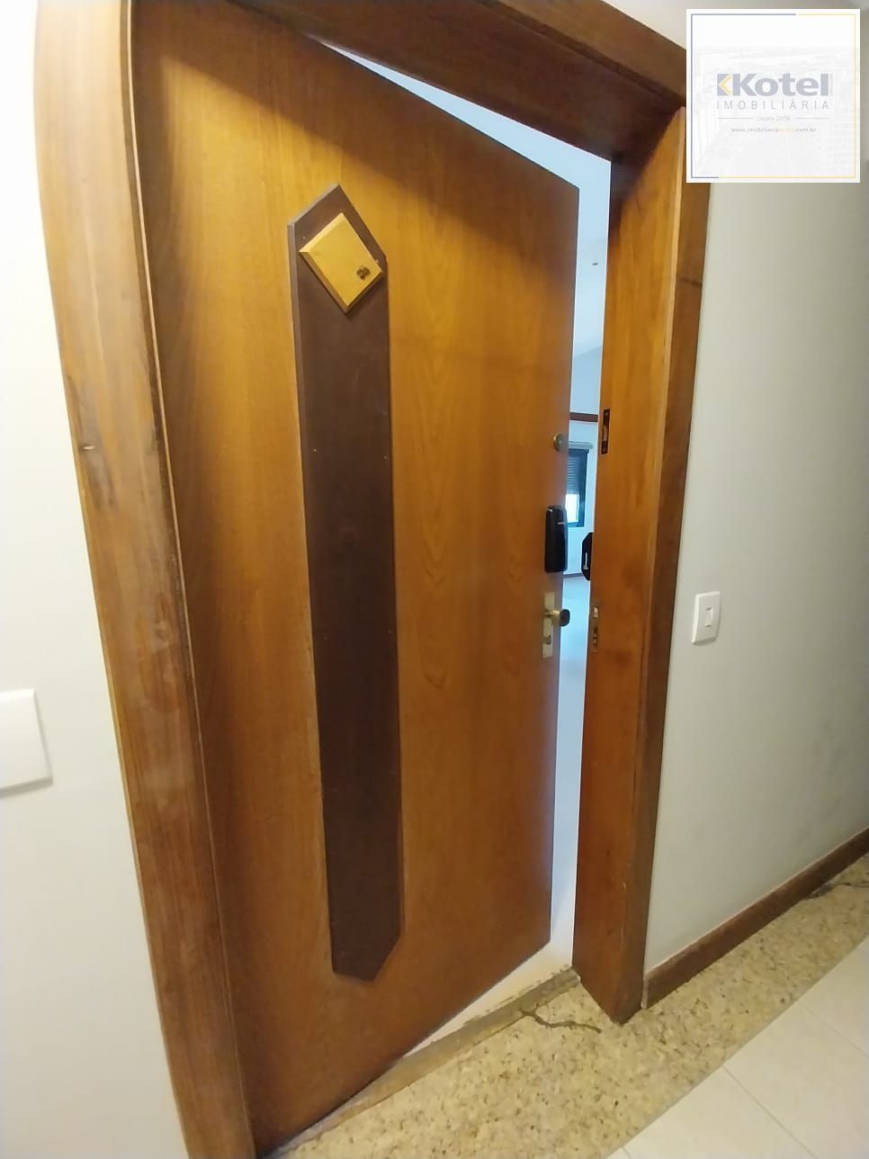 Apartamento com 1 dormitório, 1 vaga e 47m² à venda em Boa Vista, Porto