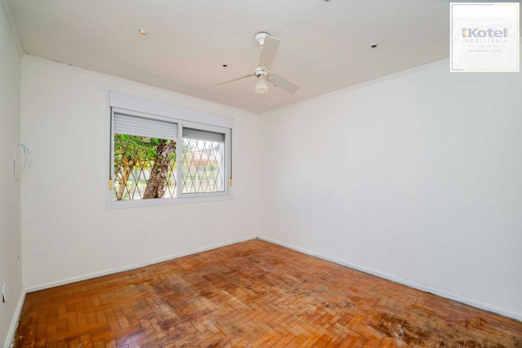 Casa de 2 dormitórios, churrasqueira, pátio, 4 vagas no bairro Ipanema — foto 2
