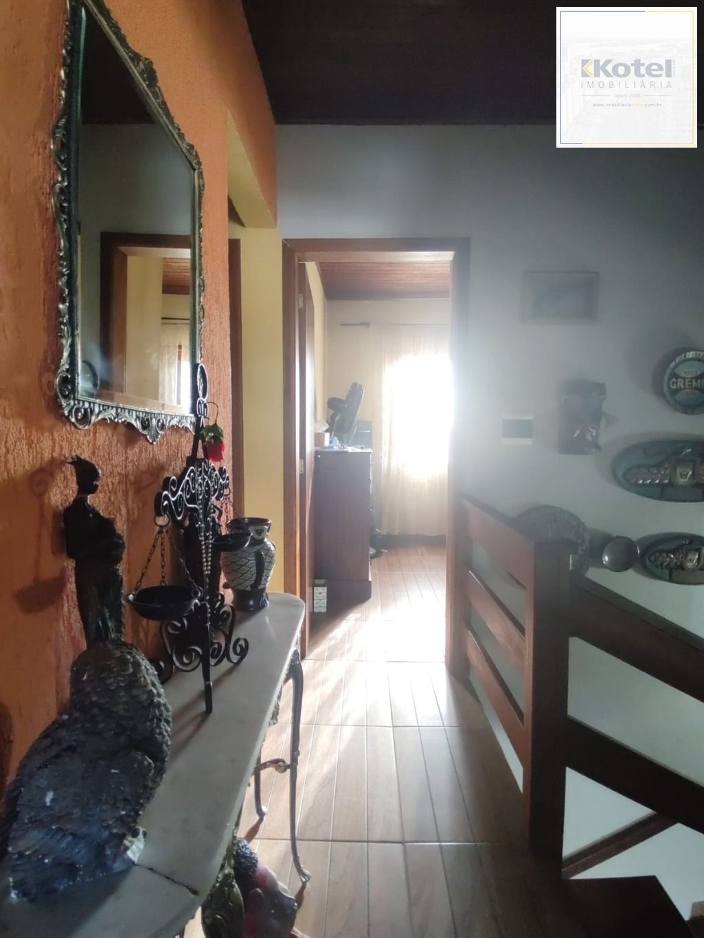 Casa de 3 dormitórios e 2 vagas de garagem em Cachoerinha.