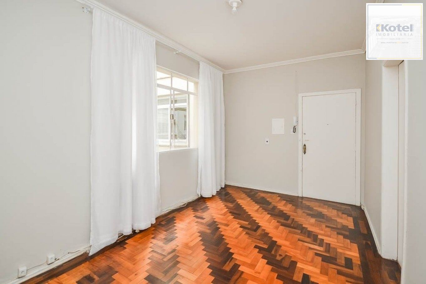 Apartamento à venda com 2 dormitórios 69 m² no Bairro Menino Deus