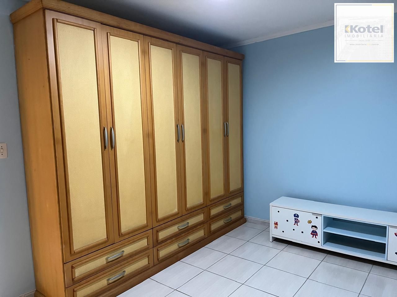 Apartamento de 2 dormitórios e 1 vaga à venda em Canoas