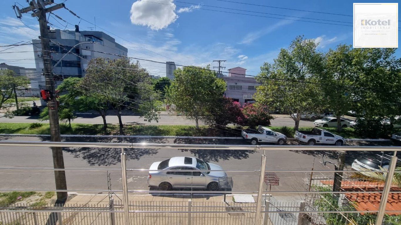 Casa de 2 dormitórios e 6 vagas de garagem em Canoas.