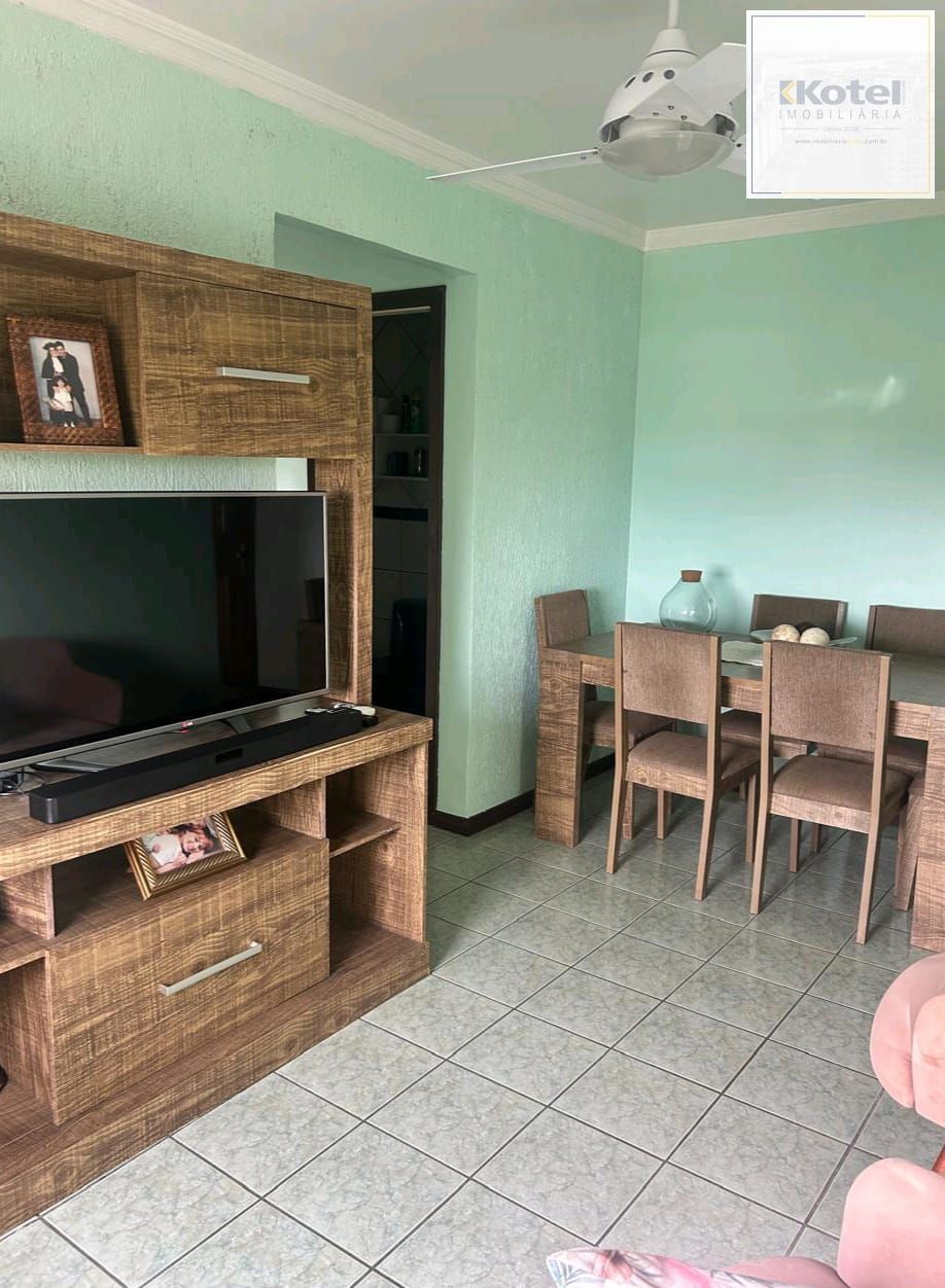 Apartamento de 2 dormitórios, 1 vaga, elevador no bairro Humaitá — foto 3