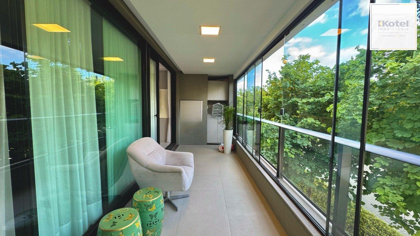 Apartamento semi mobiliado de 3 dormitórios no bairro Pedra Redonda