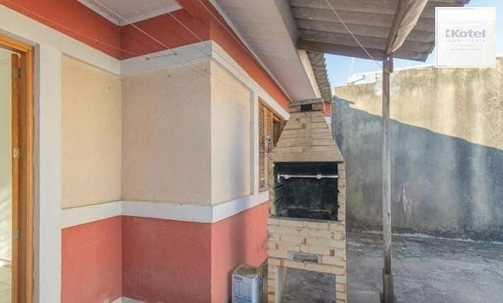 Casa de 2 dormitórios e 1 vaga de garagem em Canoas.
