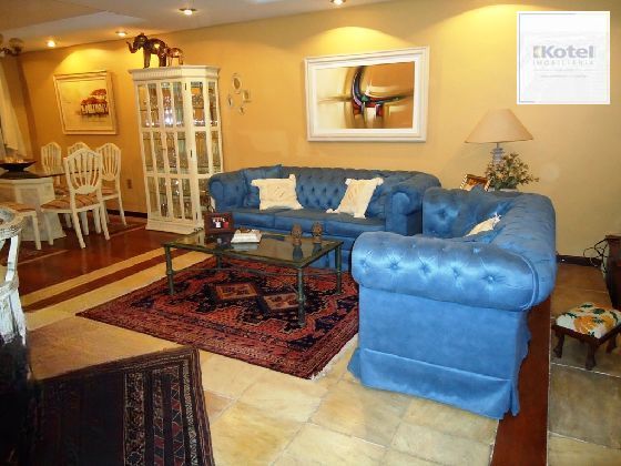 Casa com 3 quartos, 3 banheiros, churrasqueira no bairro Jardim São Pedro. — foto 2