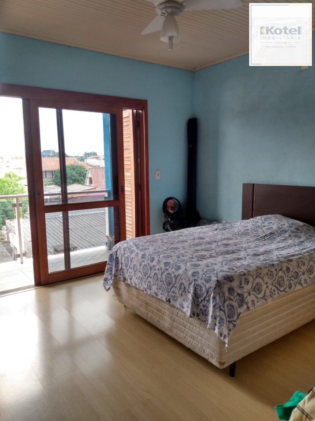 Casa com 3 dormitórios e 3 vagas de garagem em  Cachoeirinha.