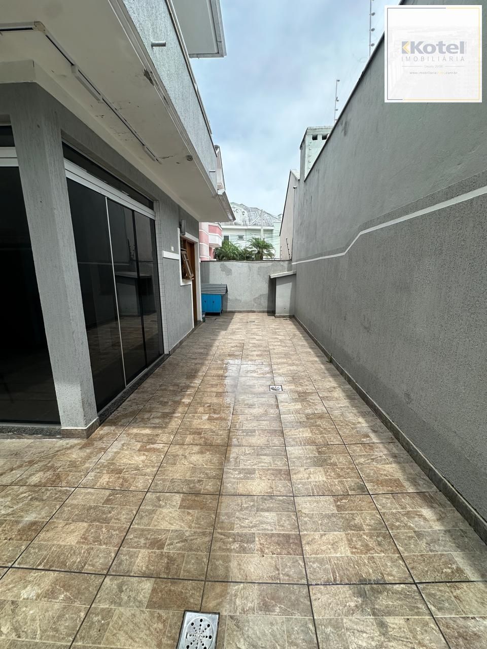 Casa Alto Padrão Mobiliada com Jacuzie Suíte Master