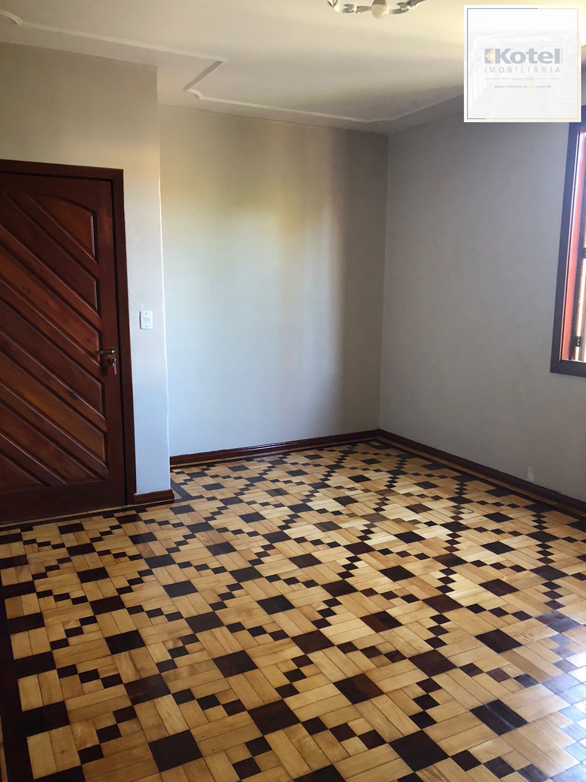Apartamento 2 Dormitórios Reformado no São João – Av. Pátria — foto 2