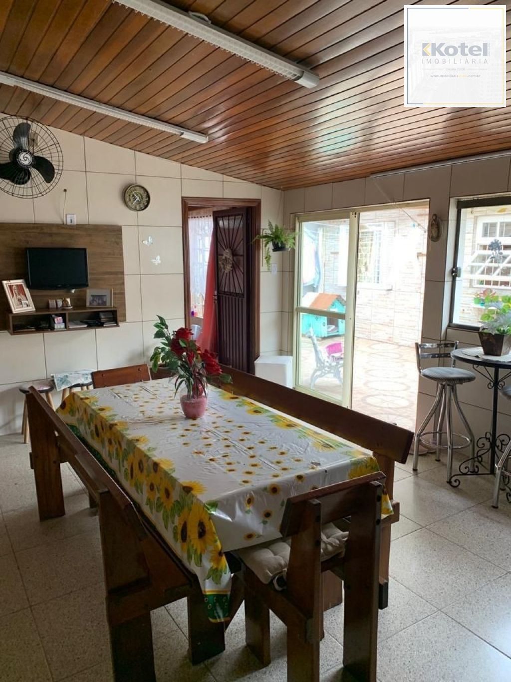 Casa de 3 dormitórios e 2 vagas no bairro Sarandi — foto 5
