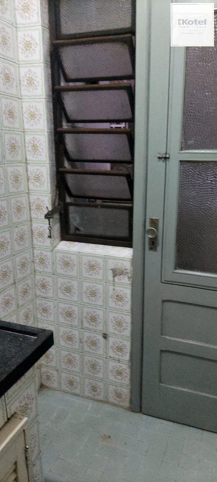 Apartamento térreo de 1 quarto, elevador no bairro Centro Histórico.