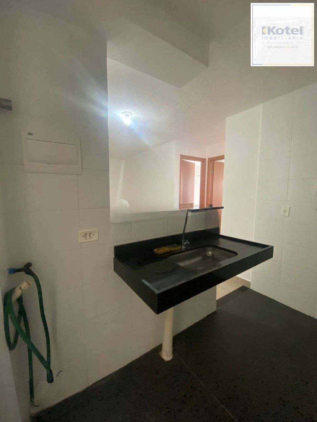 Apartamento de 2 dormitórios, piscina e 1 vaga de garagem em Canoas.