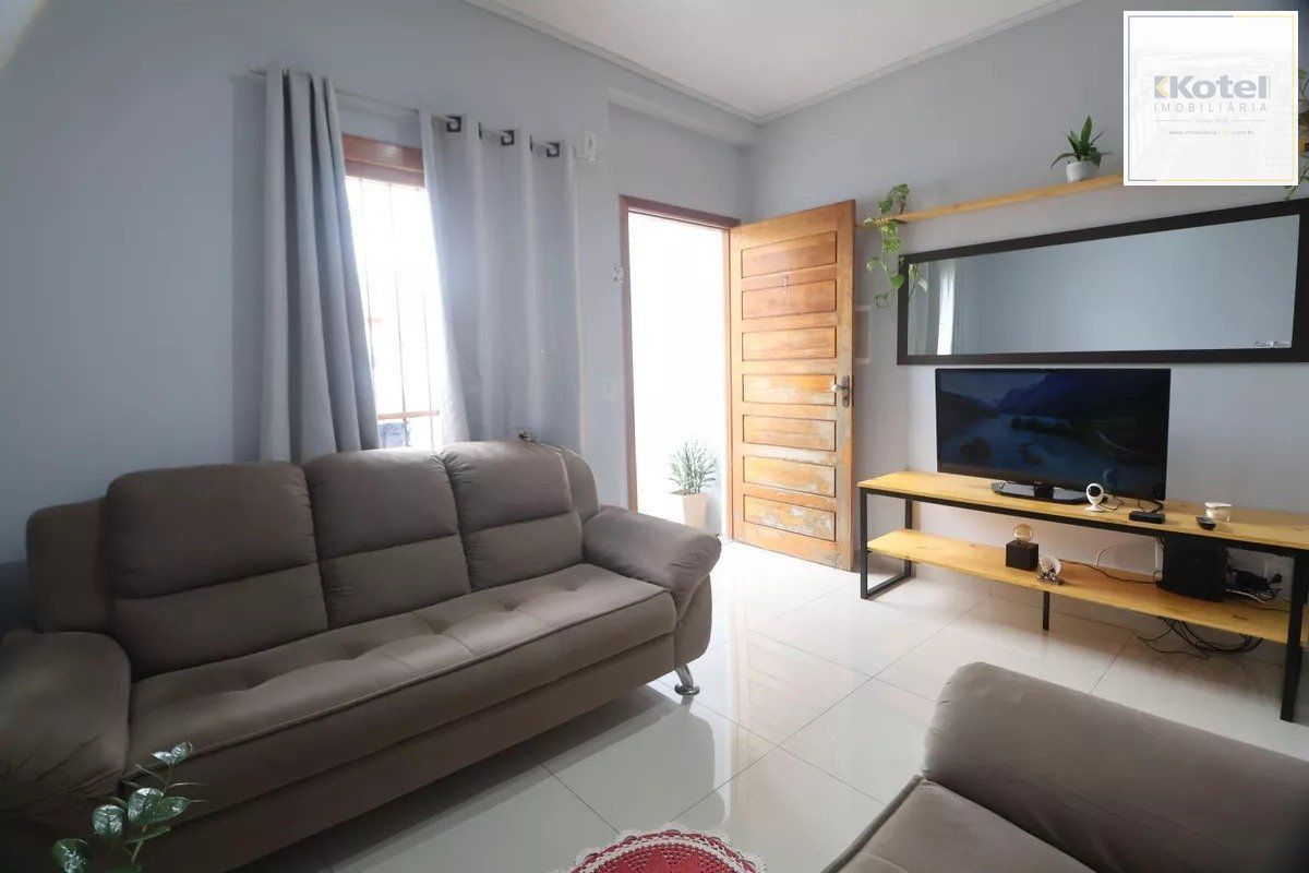Casa de 2 quartos e 2 vagas de garagem no bairro São José Canoas.