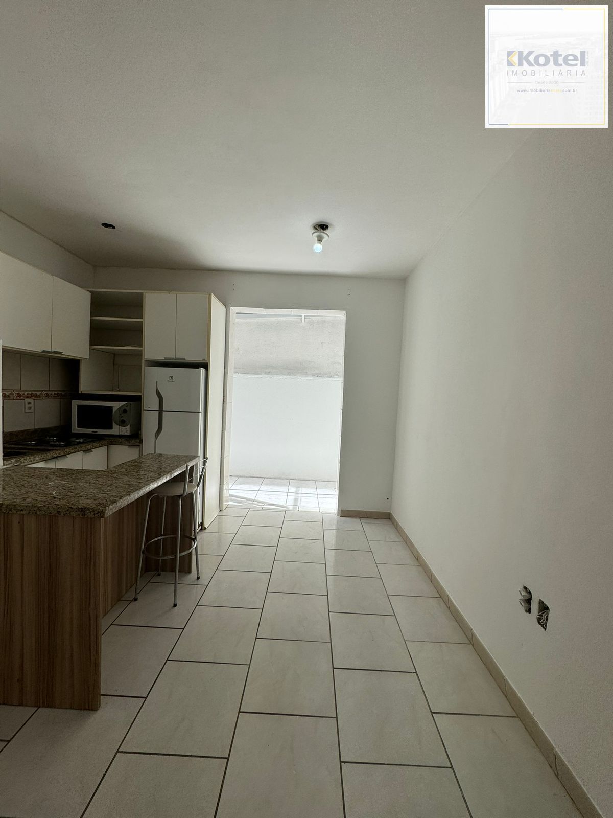Apartamento térreo com 1 quarto no Bairro Santa Cecília/Bom Fim