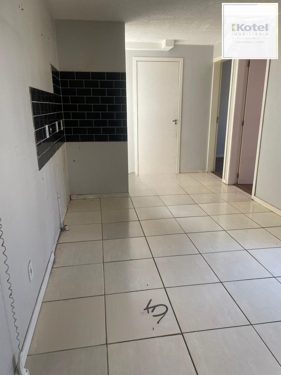 Apartamento de 2 dormitórios e 1 vaga de garagem em Canoas.